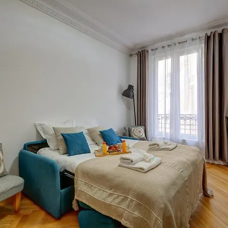Mericourt Suite, Place De La Republique * Paříž