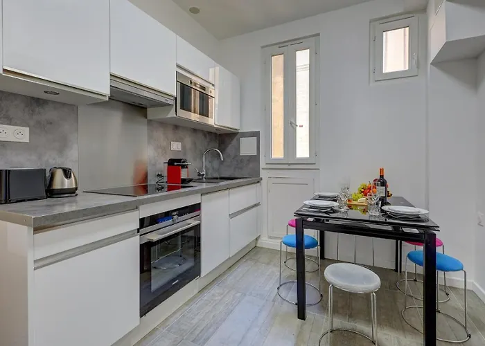 Mericourt Suite, Place De La Republique Apartmán