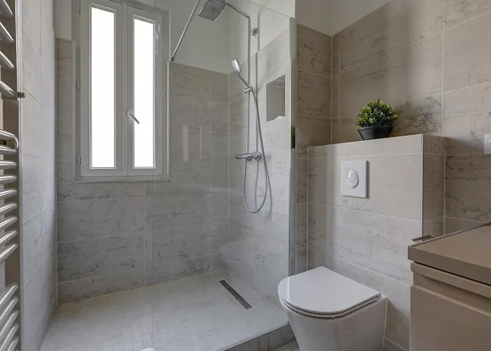 Mericourt Suite, Place De La Republique * Paříž