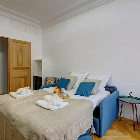 Apartment Mericourt Suite, Place De La Republique Paris